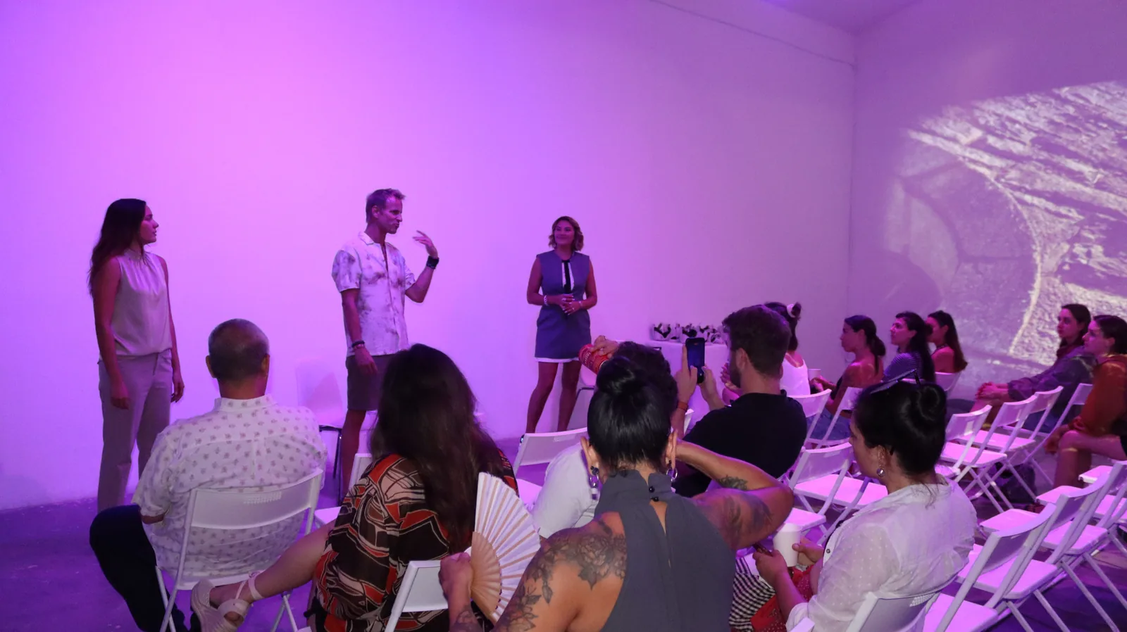 SPINNING IN FLUID DREAMS en Espronceda